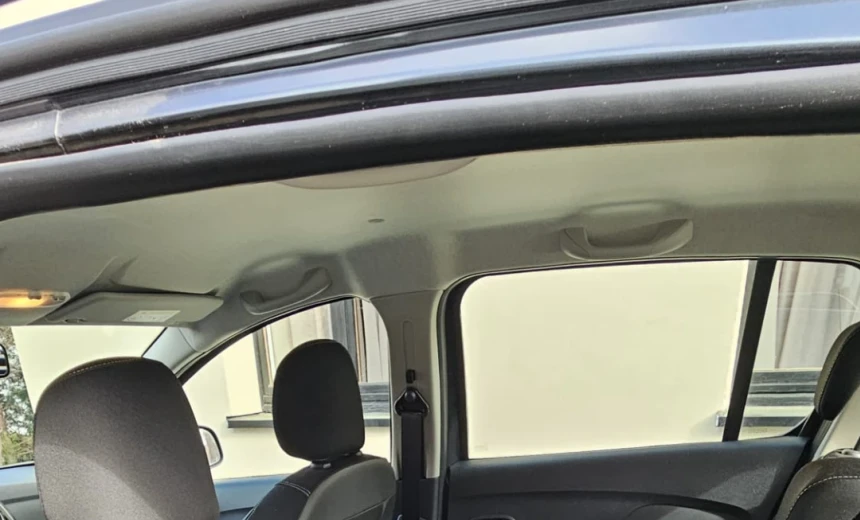 Dacia Sandero 2018 Gasoline Manual Image 5