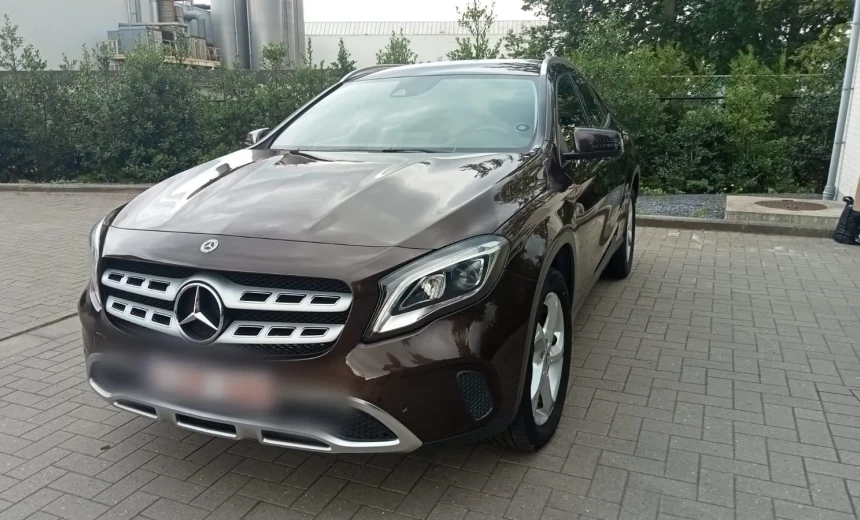 Mercedes-Benz GLA 180 2018 Gasoline Automatic Image 11