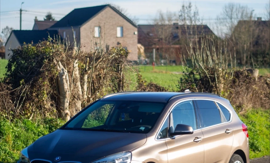 BMW 216 2018 Gasoline Manual Image 4