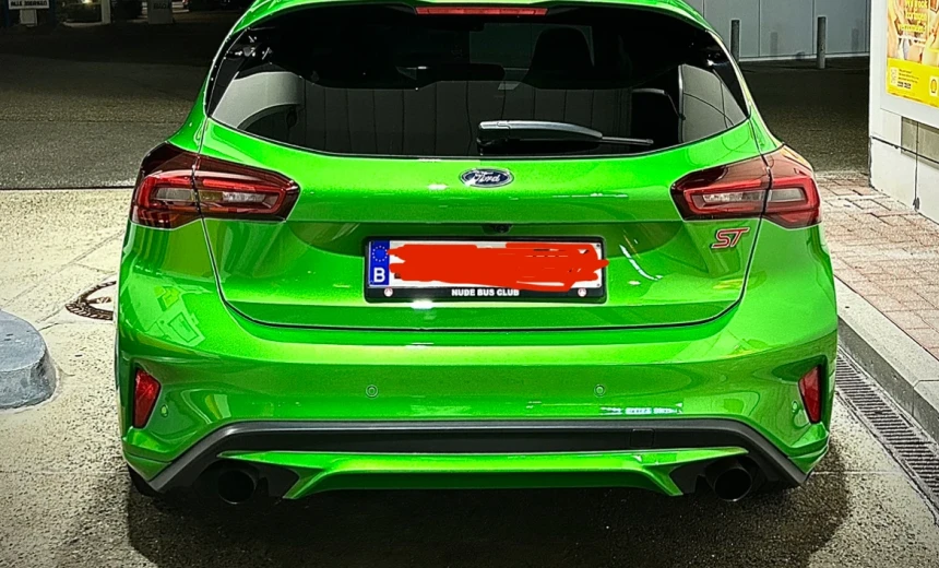 Ford Focus 2023 Gasoline Manual Image 2