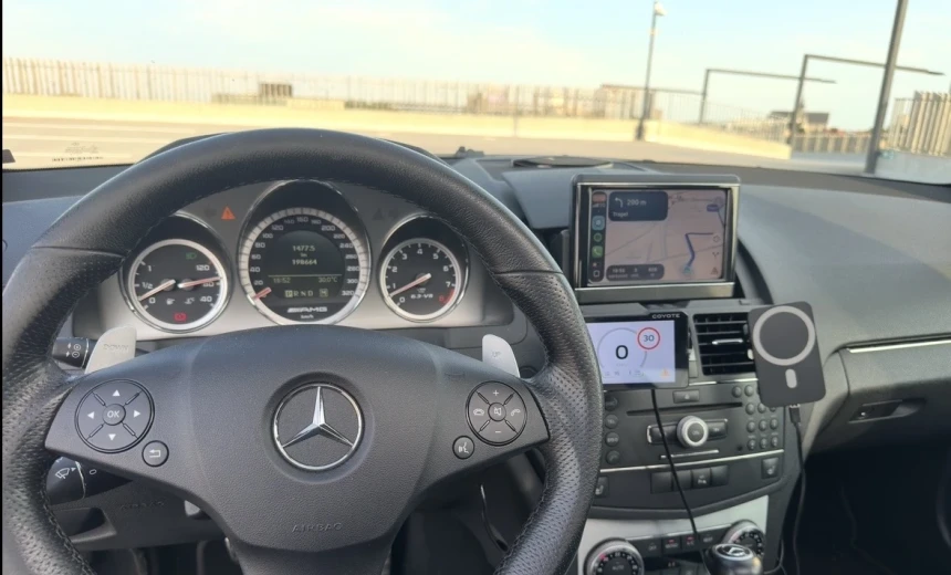 Mercedes-Benz C 63 AMG 2009 Gasoline Automatic Image 0