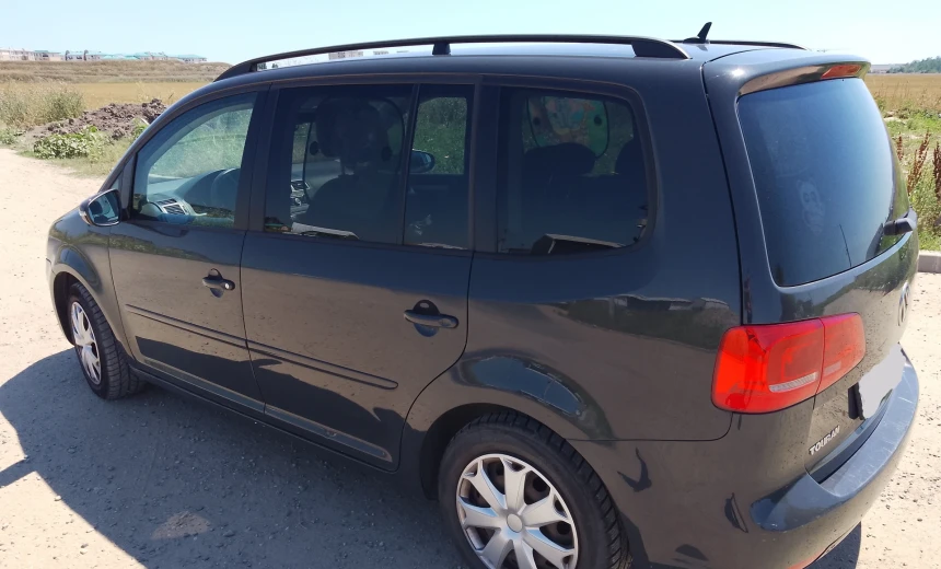Volkswagen Touran 2014 Diesel Manual Image 3