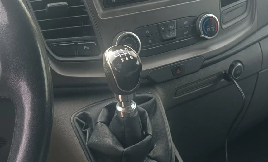 Ford Transit Custom 2018 Diesel Manual Image 5
