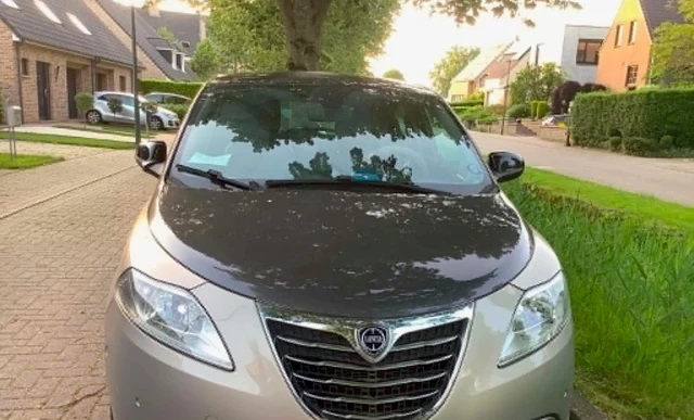 Lancia Ypsilon 2013 Gasoline Automatic Image 5