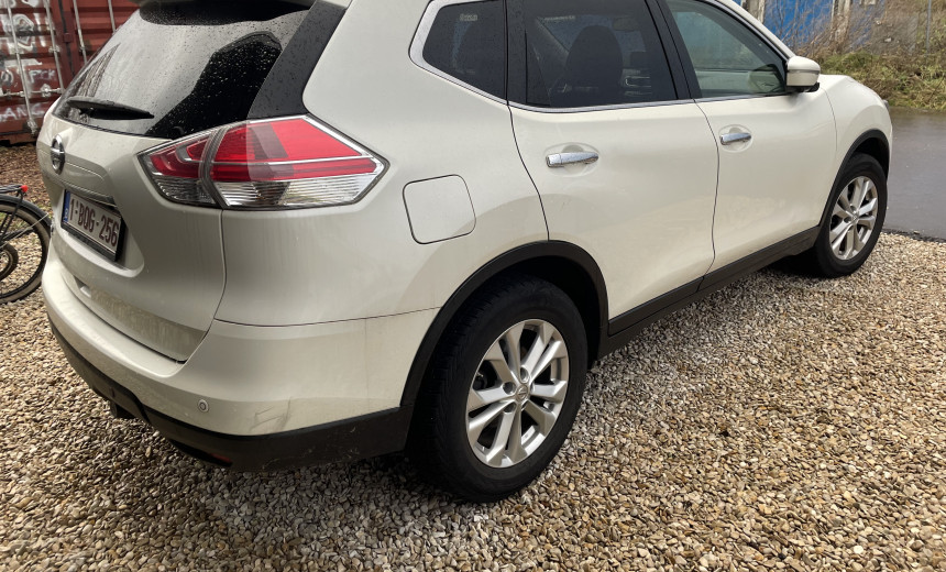 Nissan X-Trail 2015 Diesel Automatic Image 0