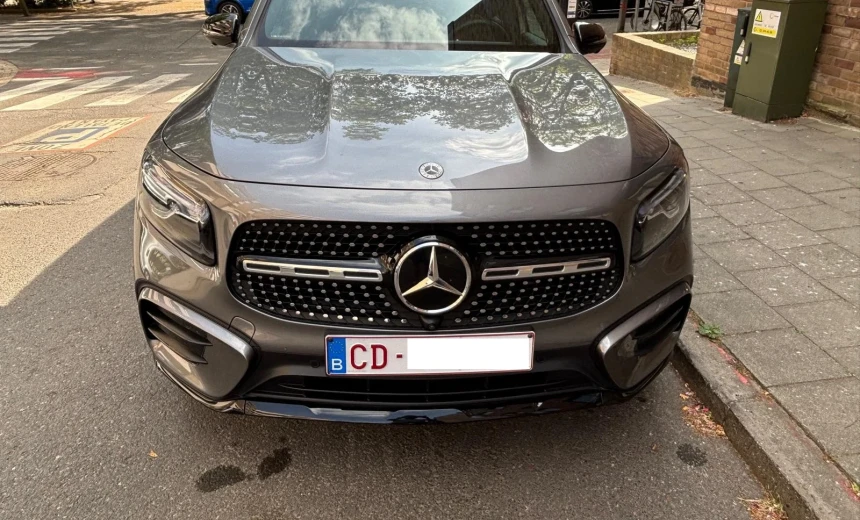Mercedes-Benz GLB 200 2024 Gasoline Automatic Image 0