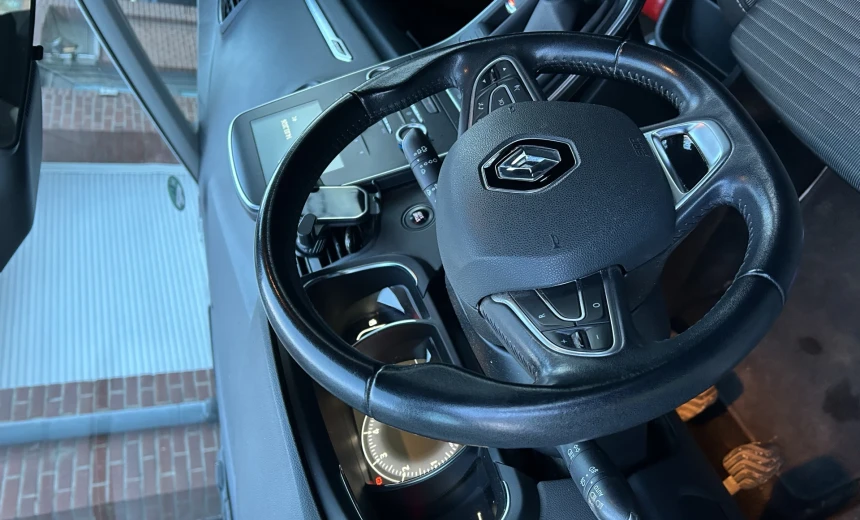 Renault Scenic 2017 Gasoline Manual Image 5