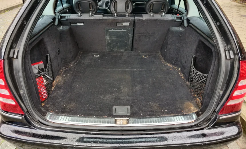 Mercedes-Benz C 200 2004 Diesel Manual Image 12