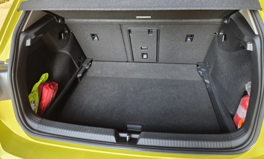 Volkswagen Golf 2020 Gasoline Automatic Image 6