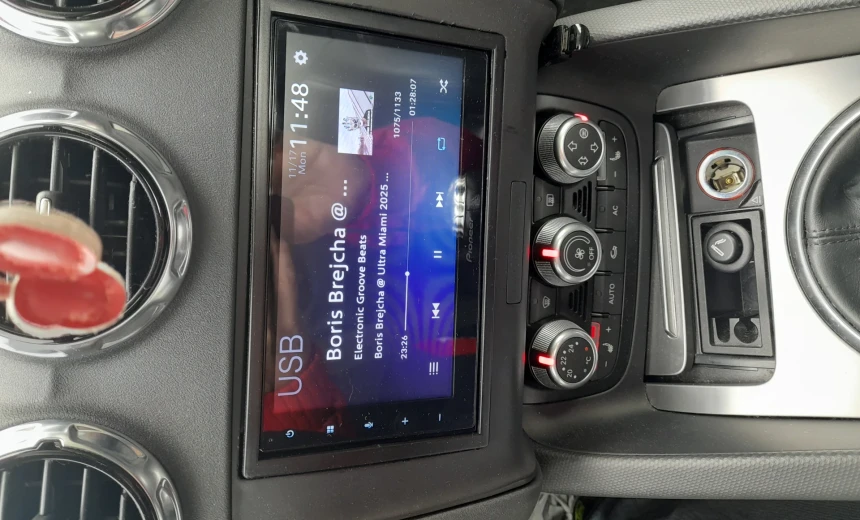 Audi TT 2011 Gasoline Manual Image 8