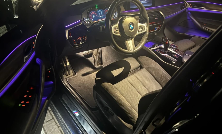 BMW 530 2018 Hybrid Electric/Gasoline Automatic Image 1