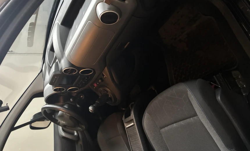 Peugeot Partner 2018 Gasoline Manual Image 6