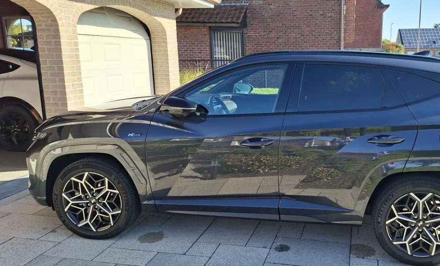 Hyundai Tucson 2024 Hybrid Electric/Gasoline Automatic Image 3