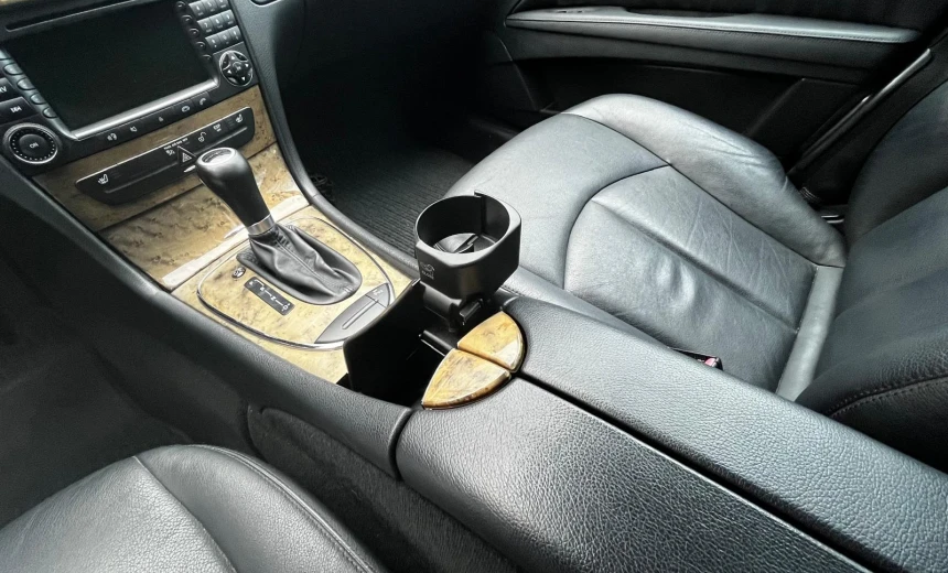 Mercedes-Benz E 200 2006 Gasoline Automatic Image 11