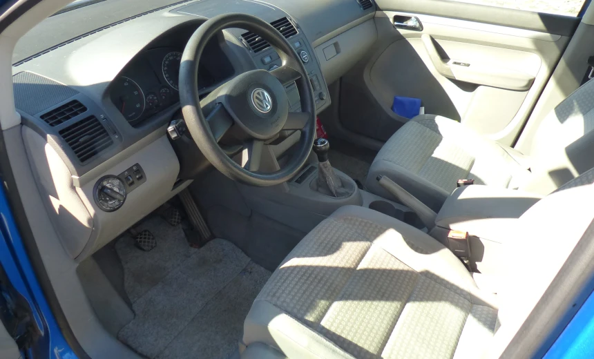 Volkswagen Touran 2004 Diesel Manual Image 5