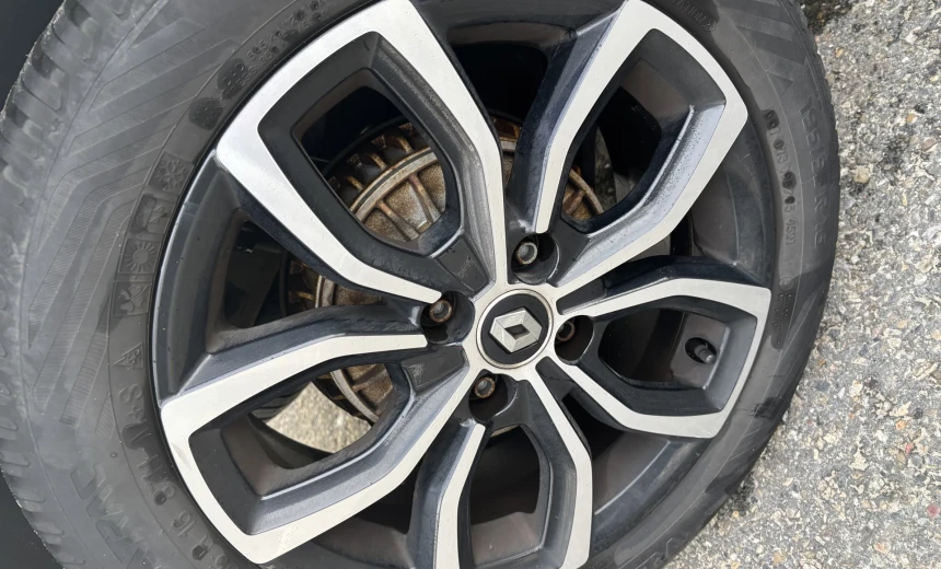 Renault Clio 2017 Gasoline Manual Image 6