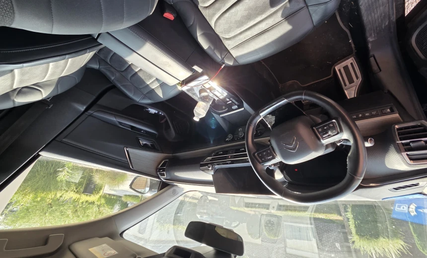 Citroen C5 X 2022 Hybrid Electric/Gasoline Automatic Image 4