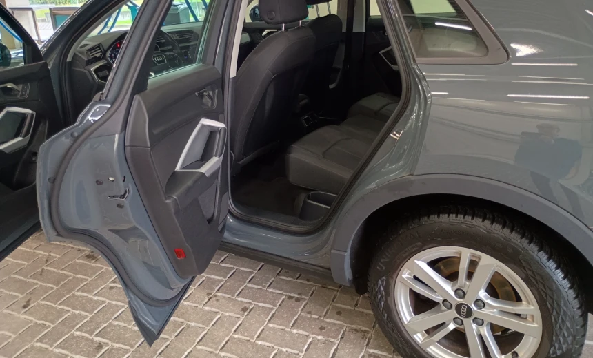 Audi Q3 2023 Gasoline Automatic Image 6