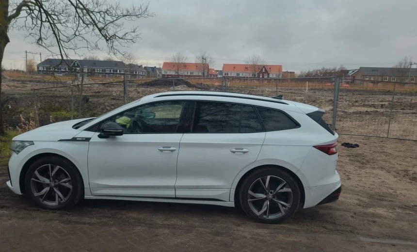 Skoda Enyaq 2023 Electric Automatic Image 1