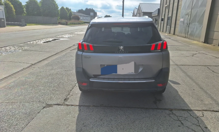 Peugeot 5008 2019 Gasoline Manual Image 3