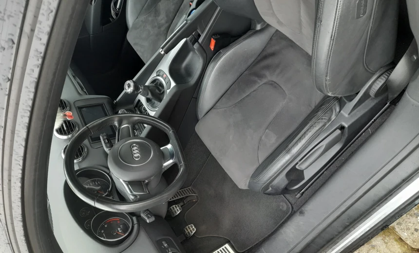 Audi TT 2011 Gasoline Manual Image 3