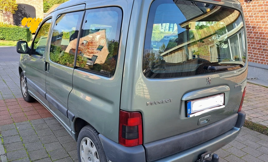 Peugeot Partner 2005 Gasoline Manual Image 0