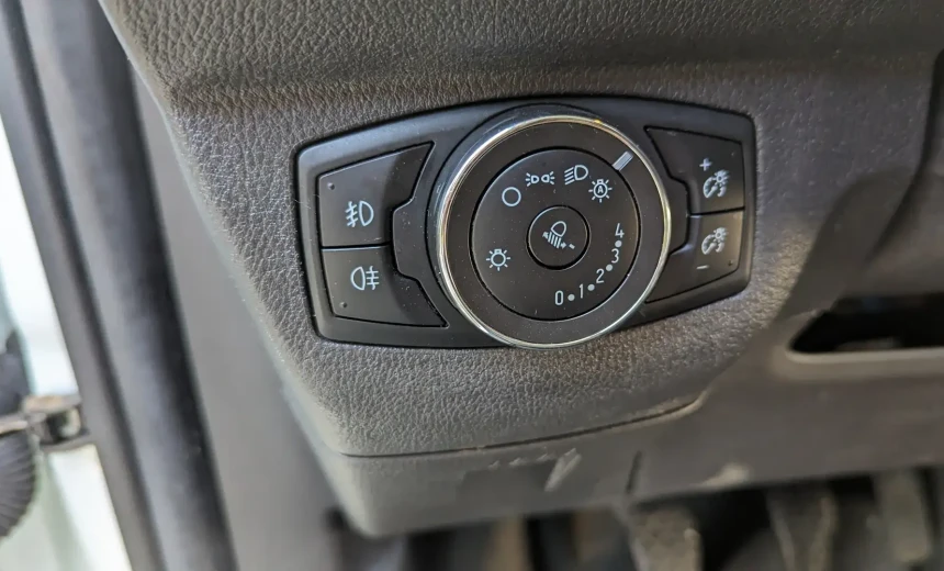 Ford Transit Courier 2019 Diesel Manual Image 6