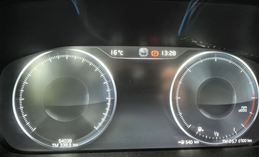 Volvo V60 2019 Diesel Automatic Image 13