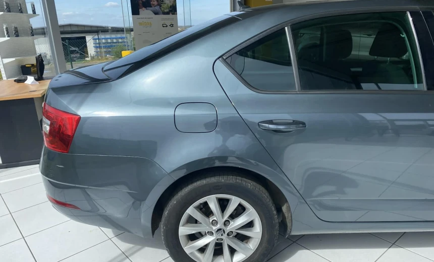 Skoda Octavia 2018 Diesel Automatic Image 2