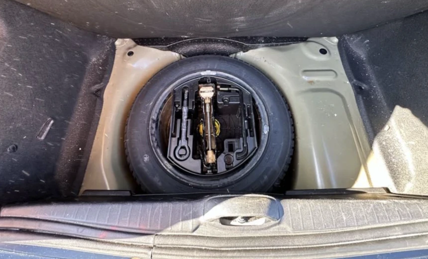 Peugeot e-208 2016 Gasoline Manual Image 3