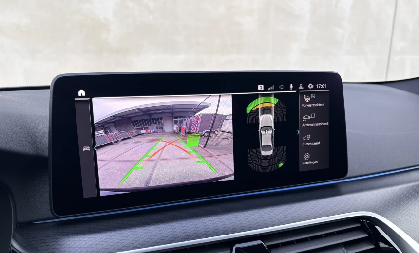 BMW 530 2021 Hybrid Electric/Gasoline Automatic Image 2