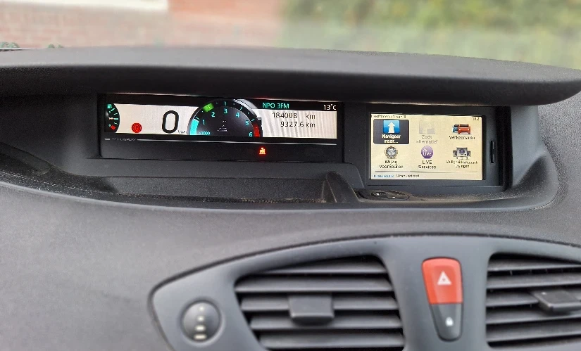 Renault Grand Scenic 2011 Diesel Manual Image 12