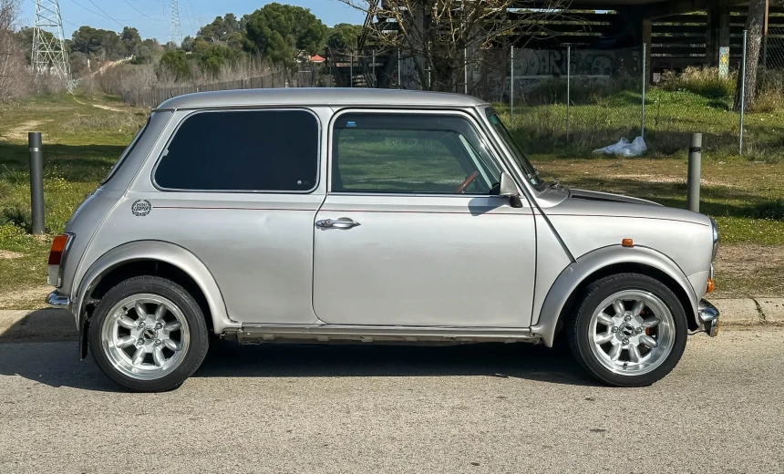 MINI John Cooper Works 1995 Gasoline Manual Image 2