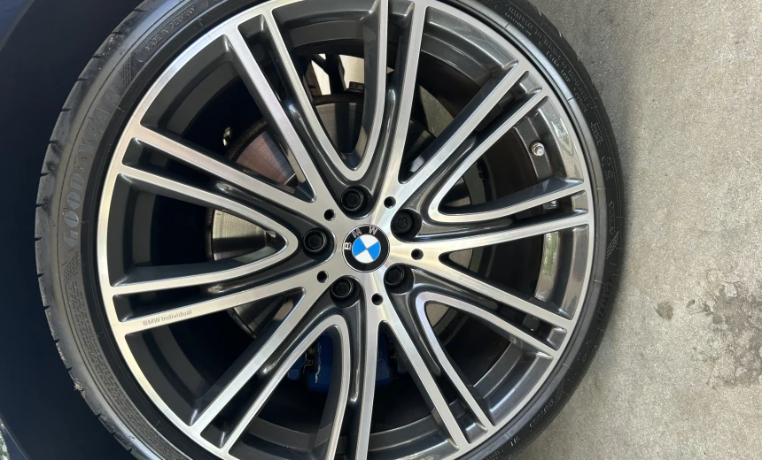 BMW 530 2018 Hybrid Electric/Gasoline Automatic Image 19