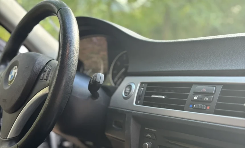 BMW 318 2009 Gasoline Manual Image 3