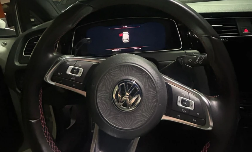 Volkswagen Golf GTI 2017 Gasoline Automatic Image 5