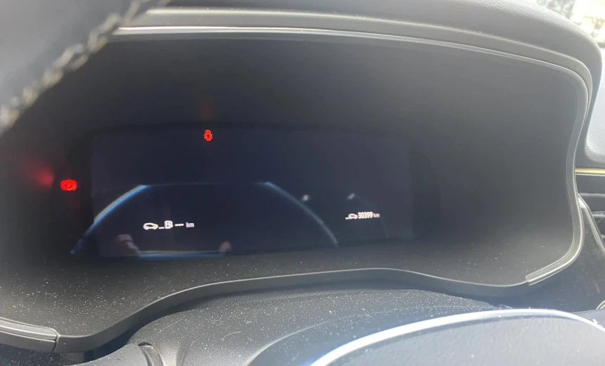 Renault Arkana 2023 Hybrid Electric/Gasoline Automatic Image 3
