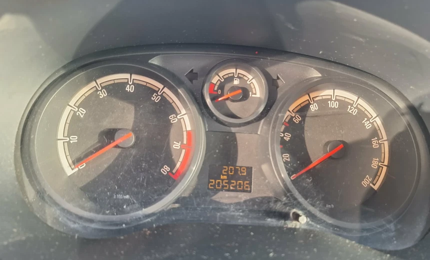 Opel Corsa 2009 Gasoline Manual Image 4