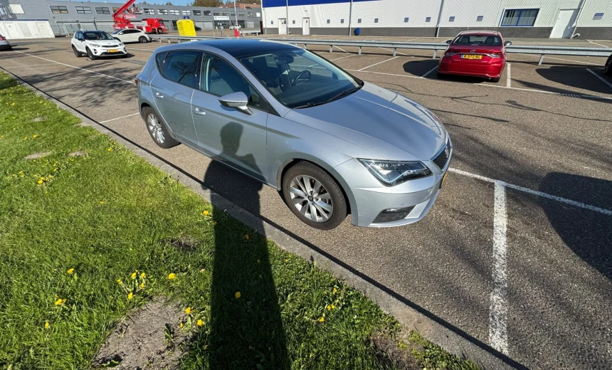 SEAT Leon 2020 Diesel Manual Image 5