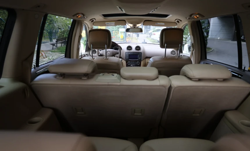 Mercedes-Benz GL 450 2012 Gasoline Automatic Image 11