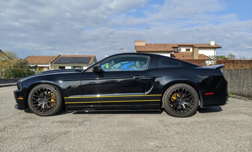 Ford Mustang 2013 Gasoline Automatic Image 4