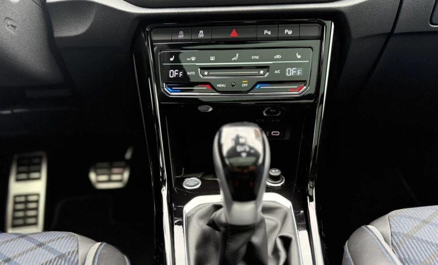 Volkswagen T-Roc 2023 Gasoline Automatic Image 16