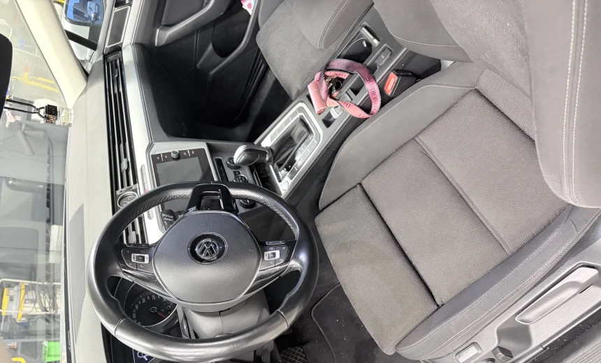 Volkswagen Passat Variant 2018 Diesel Automatic Image 11