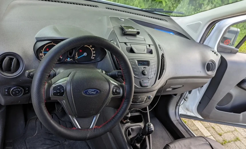 Ford Transit Courier 2019 Diesel Manual Image 8