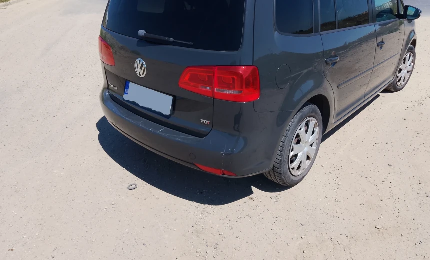 Volkswagen Touran 2014 Diesel Manual Image 2