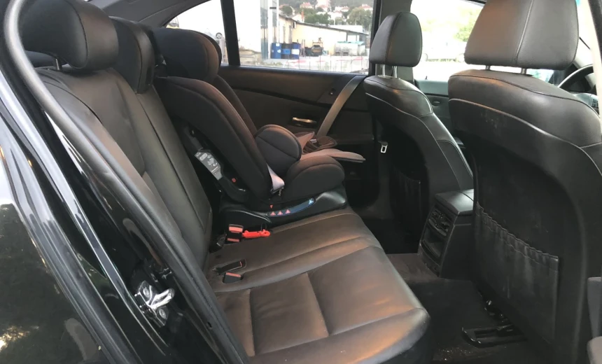 BMW 525 2005 Diesel Automatic Image 9