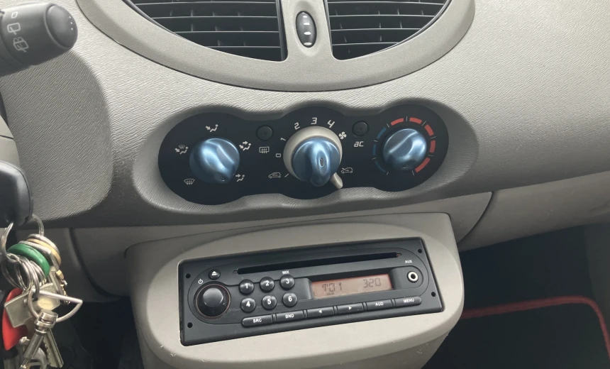 Renault Twingo 2009 Gasoline Manual Image 4