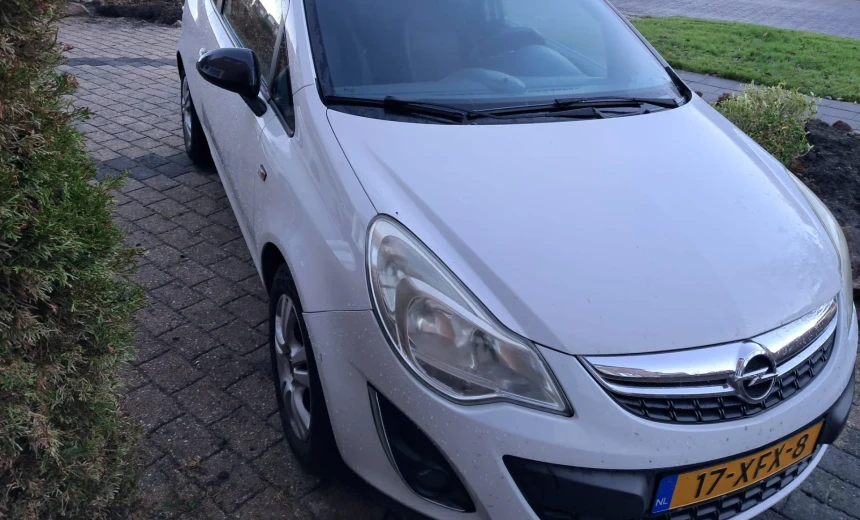 Opel Corsa 2012 Gasoline Manual Image 4