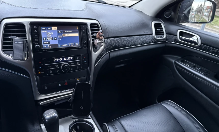 Jeep Grand Cherokee 2011 Diesel Automatic Image 2