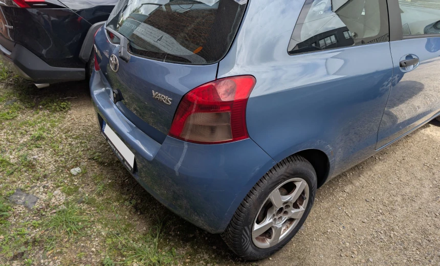 Toyota Yaris 2006 Gasoline Manual Image 3